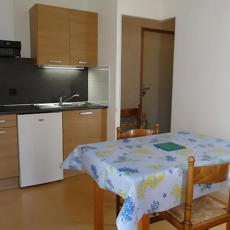 Le Castel Medicis ル・モンドール