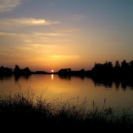 Le Castel Medicis * ル・モンドール